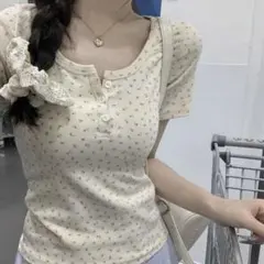 SHEIN シーイン 半袖 トップス 小花柄 tシャツ
