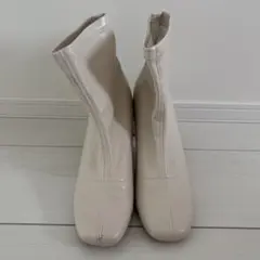 Avail　アイボリー ブーツ