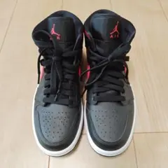 Nike Women's Air Jordan 1 Mid エアジョーダン