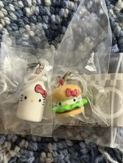 ハローキティ　アメリカンデザイン めじるしアクセサリー　ミルク　ハンバーガー
