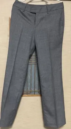 コムサイズムのスーツ