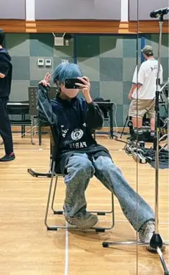 Eve 着用　BALENCIAGA 22AW ドッキングシャツのサムネイル