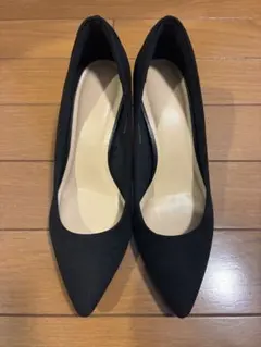 GU ブラック ポインテッドトゥパンプス 22.5