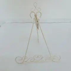 ホワイト ハート モチーフ スタンド 写真立て インテリア 小物 飾り