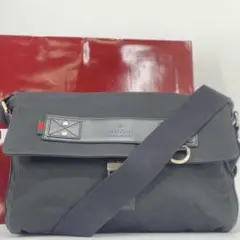 2026年最新】グッチ メッセンジャーバッグの人気アイテム - メルカリ