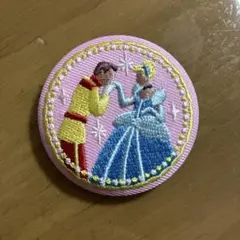 Disney Characters 刺繍缶バッジビスケット