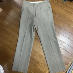 グレー スラックス パンツ センタープレス きれいめ