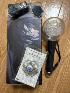Ado マーズ　ペンライト箱付き　VIPブローチ　銀テ メルカリ
