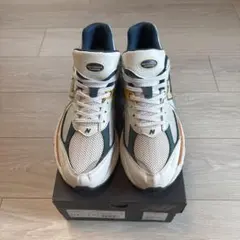 New Balance 2002R スニーカーのサムネイル