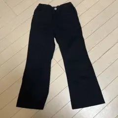 キッズ　ブラック　ストレートパンツ　120㌢　黒