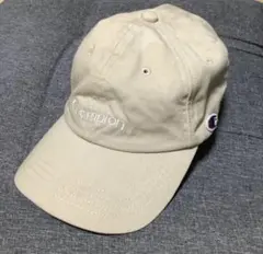 Champion ベージュ キャップ