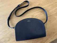 APC ハーフムーン ショルダーバッグ - メルカリ