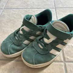 adidas 緑色 スニーカー 1.5 US