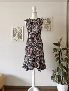 「25日まで値下げ」Erdem エレガント花柄ワンピースのサムネイル