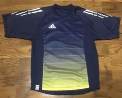 adidas フットサル　サッカーシャツ