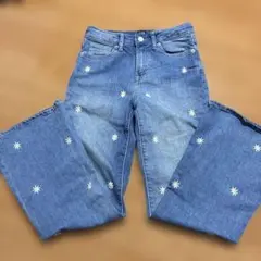 GAP☆花刺繍入りデニムパンツ☆150cm☆アジャスター付☆フレアデニム☆送料込