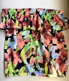 CECILMcBEEオフショルトップス