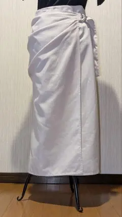 クリーム色 ラップスタイルスカート