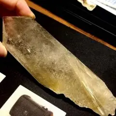 ルチルクォーツ 置物