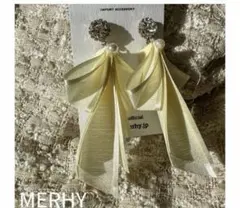 MERHY リボンピアス　ホワイト