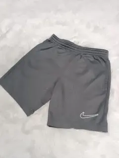 NIKE ナイキ ハーフパンツ グレー 140cm S