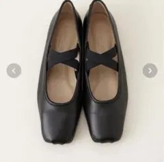 ブラック クロスストラップ フラットシューズ