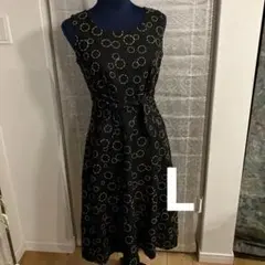 ホコモモラシビラ　ノースリーブ　円形刺繍模様　総柄ワンピース　レーヨン混紡　Lのサムネイル