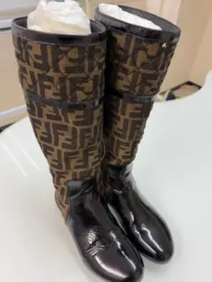 【中古】Fendi ズッカ柄ロングブーツ ブラウン ブラックのサムネイル