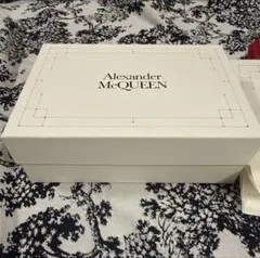 2026年最新】ALEXANDER McQUEEN ギフト箱の人気アイテム - メルカリ