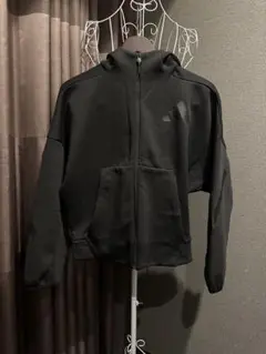 アディダス　パーカー