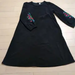 チチカカ黒の花柄刺繍長袖ワンピース　М〜Ｌ