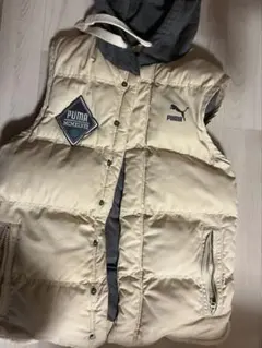 PUMA ベージュ ダウンベスト フード付き