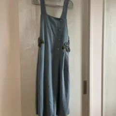 Lassiette 刺繍ボタン付きグレーワンピース