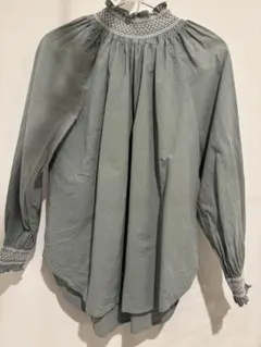 ハイネックシャツ