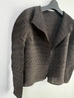 me ISSEY MIYAKE ミーイッセイミヤケ☆プリーツトップス　ボレロのサムネイル