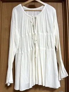 ヨウリュウシャーリングブラウス　LOWRYS FARM