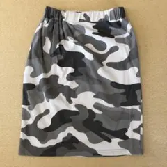タイトスカート　迷彩柄　カーキ