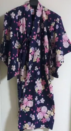 ミキハウス　桜柄　ネイビー　浴衣 120サイズのサムネイル