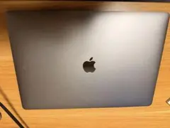 Apple MacBook Pro 15-inch 2017 本体