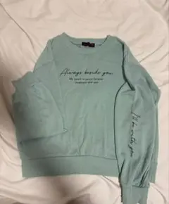 Lovetoxic 薄手トレーナー