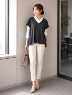 23区 VネックTシャツ 44 ゆったり黒 綿100%前後差ヘムライン綺麗めのサムネイル
