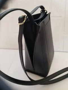 新品★未使用 ショルダーバッグ　イッツデモのサムネイル