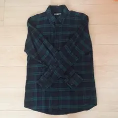 UNIQLOのシャツ
