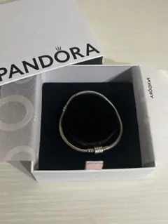 Pandora ブレスレット