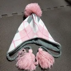 キッズ　アーガイルチェック柄　ニット帽　女の子　ボンボンつき