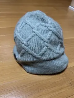 patagonia ケーブル編みビーニー ライトグレー