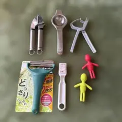 調理器具 6点セット ニンニク潰し、タネ抜き、レモン絞り、細切り器、瓶キャップ