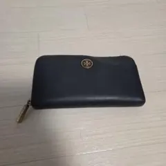 Tory Burch ブラック 長財布！