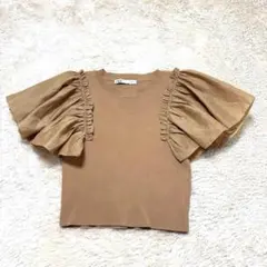 ZARA リブニット　ベージュ トップス M ボリューム袖　フリル袖