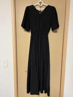 ブラック Vネック フレアスリーブ ロングワンピース